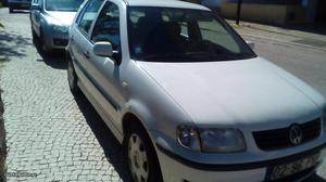 VW Polo cc impecável Abril/00 - à venda - Ligeiros