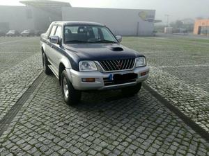 Mitsubishi L200 strakar sport Maio/02 - à venda - Pick-up/