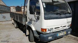 Nissan Cabstar Ligeira mercadorias Maio/99 - à venda -