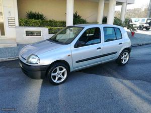 Renault Clio 1.2 Julho/99 - à venda - Ligeiros Passageiros,