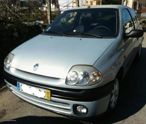 Renault Clio 1.9D Outubro/00 - à venda - Comerciais / Van,