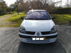 Renault Clio v Novembro/01 - à venda - Ligeiros