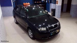 Skoda Fabia 1.4 Tdi C/AC Maio/05 - à venda - Ligeiros