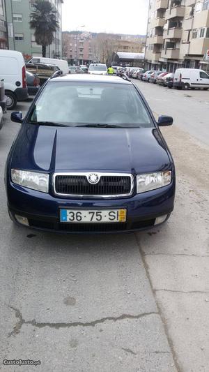 Skoda Fabia 1.4 comfort Setembro/01 - à venda - Ligeiros