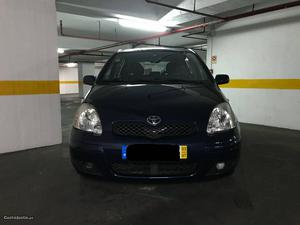 Toyota Yaris 1.0VVTI  Julho/03 - à venda - Ligeiros