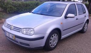 VW Golf v,5-PORTAS Maio/99 - à venda - Ligeiros