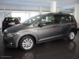 VW Touran 1.6 TDi Comfortline Julho/17 - à venda -