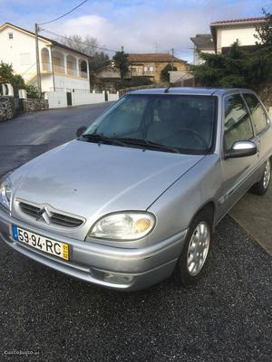 Citroën Saxo 1.1 excluisve Fevereiro/01 - à venda -