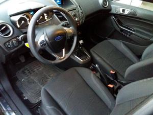 Ford Fiesta 1.5 CDTI Junho/13 - à venda - Ligeiros