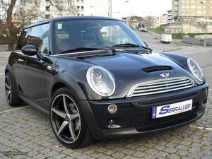 MINI Cooper 1.6 I Look S Janeiro/02 - à venda - Ligeiros