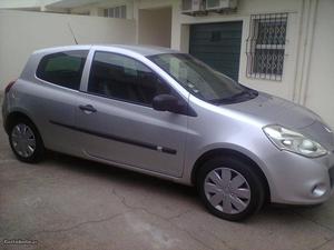 Renault Clio van 1.5 dci Agosto/10 - à venda - Comerciais /