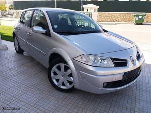 Renault Mégane 1.5 dci dyna S105 cv Junho/08 - à venda -