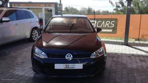 VW Golf 1.6 TDI Bluemotion Maio/13 - à venda - Ligeiros
