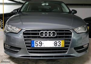Audi A3 3 Portas Attraction 1.6 TDI Fevereiro/12 - à venda