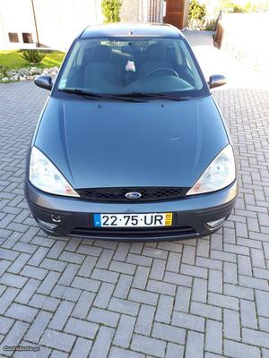 Ford Focus 1.8 tdci - 115 cv. Fevereiro/03 - à venda -