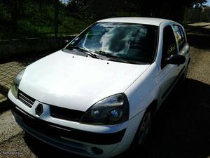 Renault Clio 1.5 dci Maio/04 - à venda - Ligeiros