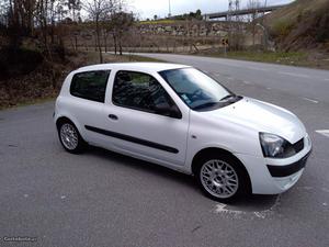 Renault Clio 1.5 dci Novembro/03 - à venda - Comerciais /