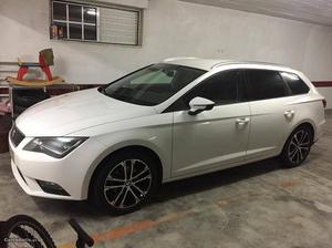 Seat Leon 1.6 TDI Ecom. 105cv Janeiro/15 - à venda -