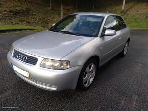 Audi A3 Attr.  CV Março/03 - à venda - Ligeiros