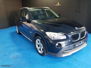 BMW X1 18d X-DRIVE Agosto/11 - à venda - Ligeiros