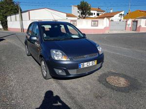 Ford Fiesta 1.4 Tdci Outubro/06 - à venda - Ligeiros