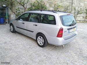 Ford Focus  Outubro/99 - à venda - Ligeiros