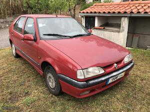 Renault v Janeiro/94 - à venda - Ligeiros