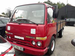 Nissan Cabstar 2.5 Junho/91 - à venda - Comerciais / Van,