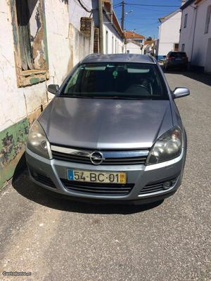 Opel Astra Caravan Janeiro/06 - à venda - Ligeiros