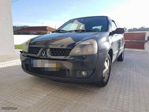 Renault Clio II Março/02 - à venda - Comerciais / Van,