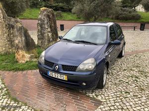 Renault Clio  vlv rt Maio/01 - à venda - Ligeiros