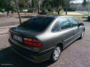 Renault Laguna 1.8 RT Março/97 - à venda - Ligeiros