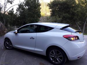 Renault Mégane COUPÉ DINAMIQUE S Setembro/09 - à venda -