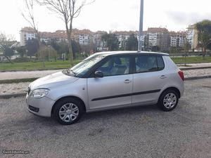 Skoda Fabia 1.4tdi 110km Maio/08 - à venda - Ligeiros