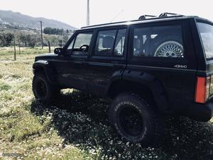 Jeep Cherokee 2.5 Novembro/97 - à venda - Pick-up/