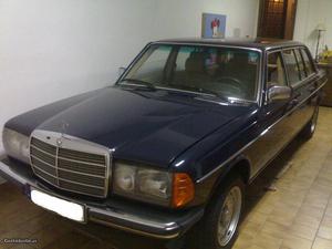 Mercedes-Benz 300 W123 Limousine 8LUG Outubro/82 - à venda