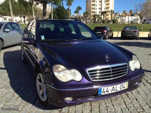 Mercedes-Benz C 220 AVANT GARD CARRINHA Março/02 - à venda