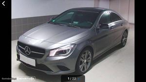 Mercedes-Benz CLA 180 Urban Junho/14 - à venda - Ligeiros