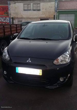 Mitsubishi Space Star 1.2 Março/15 - à venda - Ligeiros