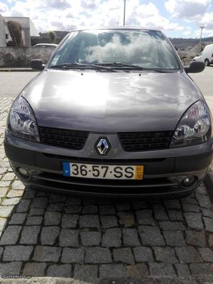 Renault Clio 1.5 DCI Dezembro/01 - à venda - Comerciais /