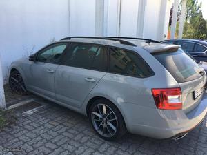 Skoda Octavia RS Fevereiro/15 - à venda - Ligeiros