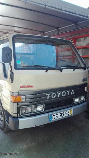 Toyota Dyna  de 90 cv Janeiro/90 - à venda -