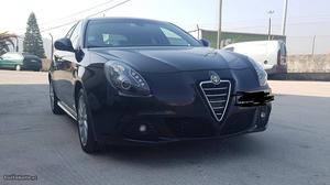 Alfa Romeo Giulietta 1.6 JTDM Distinctive Março/11 - à