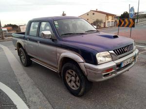 Mitsubishi L200 Strakar Janeiro/01 - à venda - Pick-up/