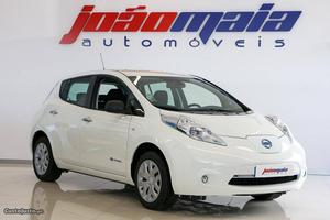 Nissan Leaf Visia 30kWh Eléctric Dezembro/17 - à venda -