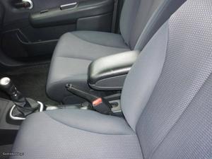 Nissan Tiida  dci,105 cvs Dezembro/08 - à venda -