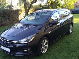 Opel Astra sport tourer  Setembro/16 - à venda -