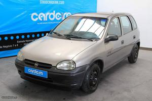 Opel Corsa 1.2 Swing Dezembro/94 - à venda - Ligeiros