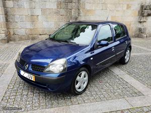 Renault Clio 1.5 dci 5 lugares Abril/03 - à venda -