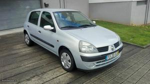 Renault Clio  mil klm Maio/04 - à venda -